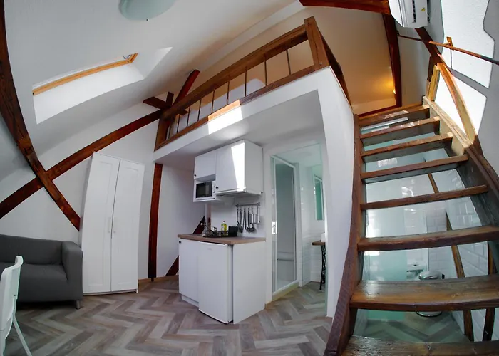 Toni Hotel 3*