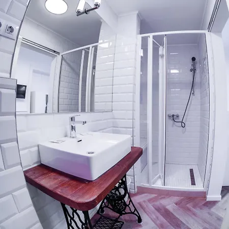 Toni Hotel 3*