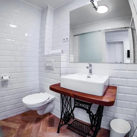 Toni 3* Budapest