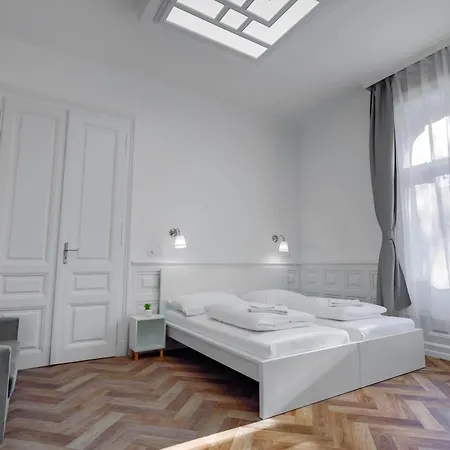 Toni 3* Budapest