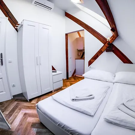 Toni 3* Budapest