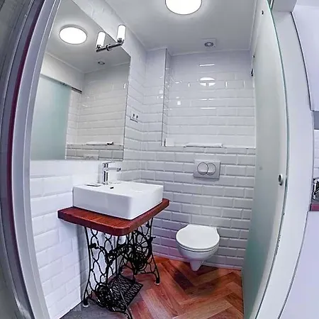 Toni Hotel