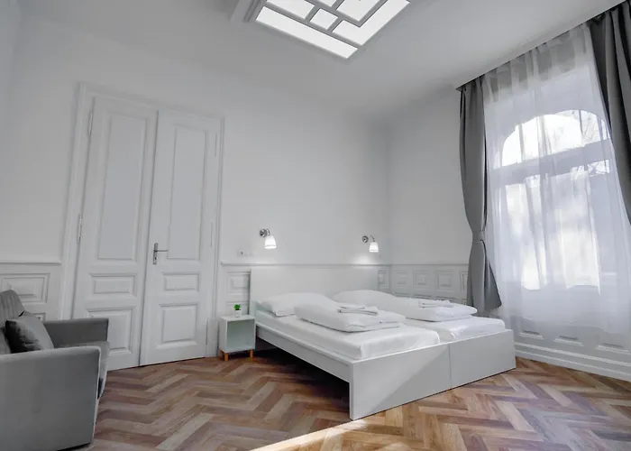 Toni 3* Budapest