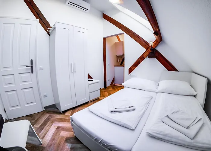 Toni 3* Budapest