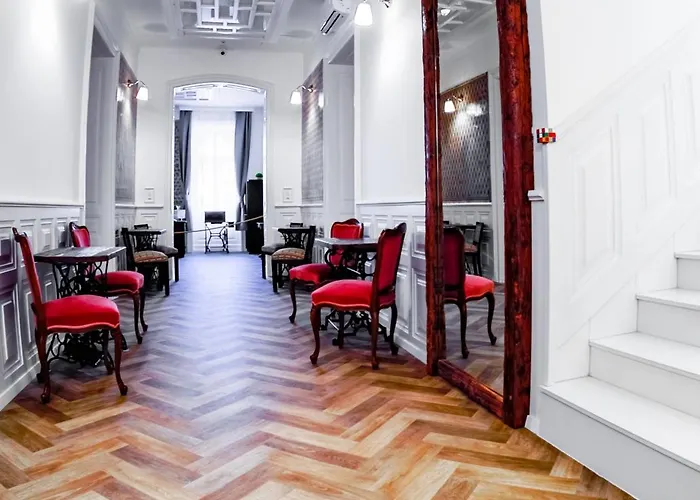 Toni Hotel