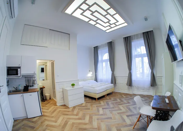 Toni Hotel 3*
